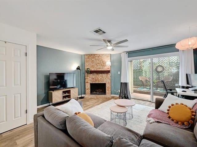 3801 Menchaca Rd Unit #20