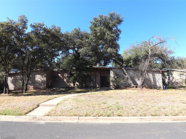 3802 Rockledge DR