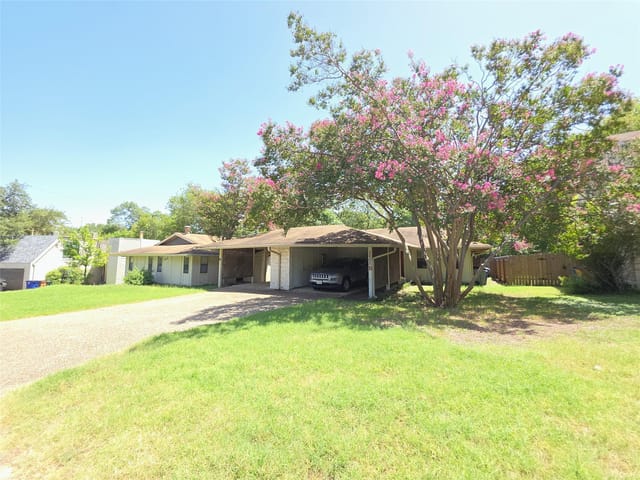3805 Knollwood Dr