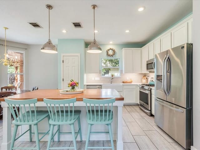 3805 Mankins Way