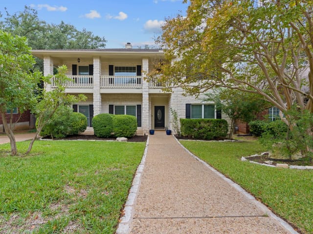 3806 Latimer Dr