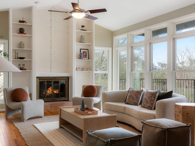 3806 Laurel Ledge Ln