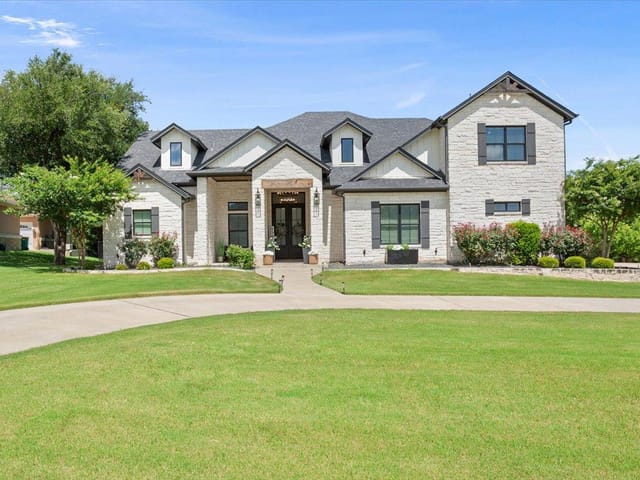3806 Southlake DR