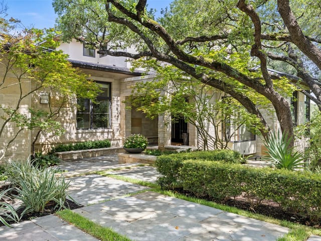 3806 Spirit Lake Cv
