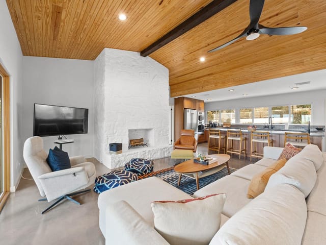 3807 Cedar Gln