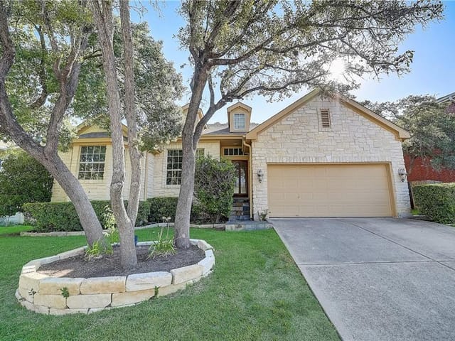 3807 John Simpson Trl