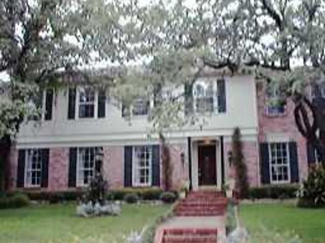 3808 HILLBROOK DR