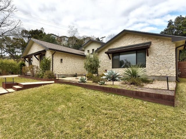 3808 Laurel Ledge Ln