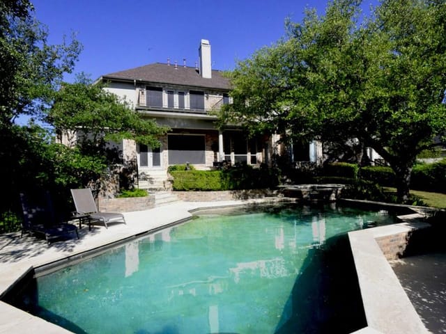 3808 River Place BLVD