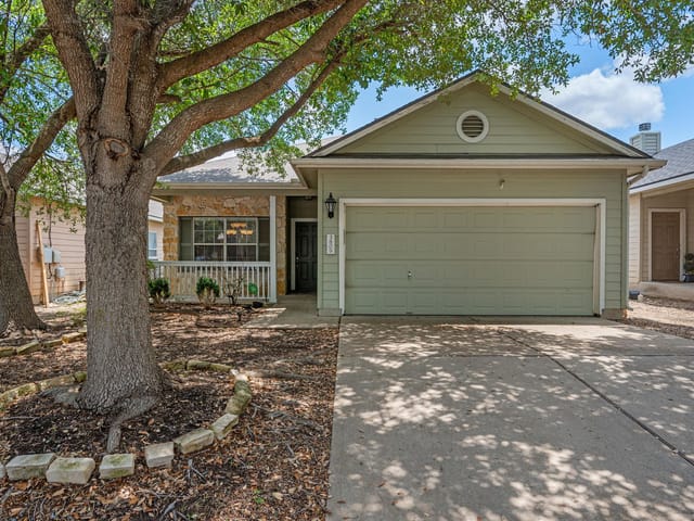 3809 Bronco Bend Loop