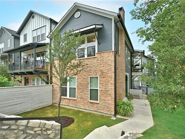 3809 Valley View RD Unit #1