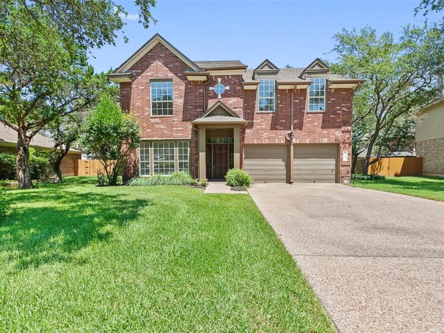 3811 Standfield CT - front exterior - Luxury home in Steiner Ranch Ph 01 Sec 02-A, Austin, TX