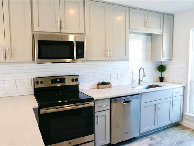 3812 Southway DR Unit #105