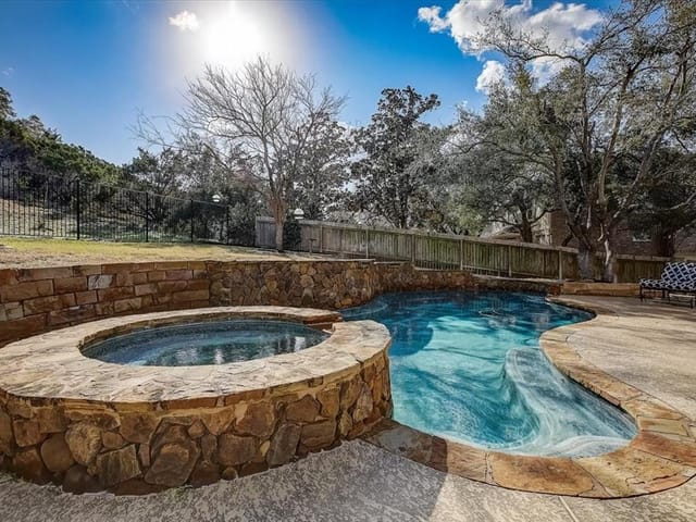 3813 Mira Vista Dr