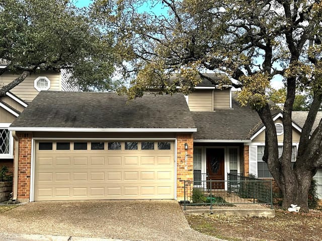 3814 Williamsburg CIR