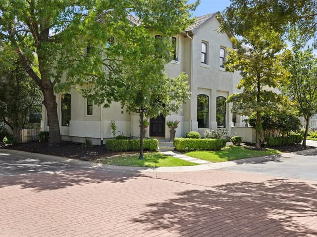 3815 Gaines Ct