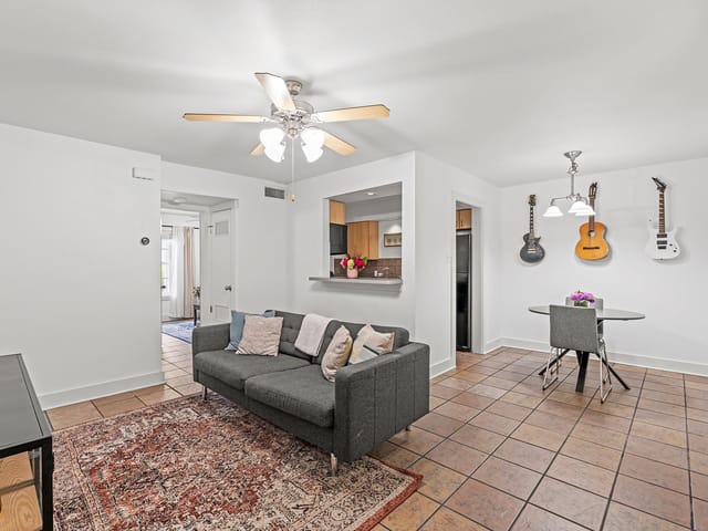 3815 Guadalupe ST Unit #112