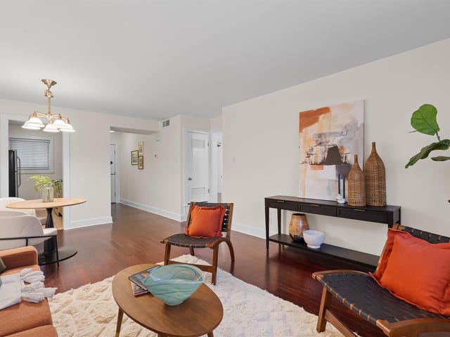3815 Guadalupe ST Unit #204