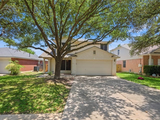 3816 Top Rock LN