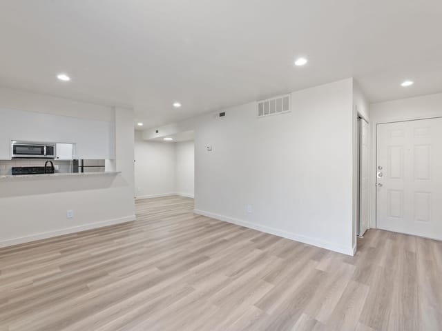 3819 Southway DR Unit #105