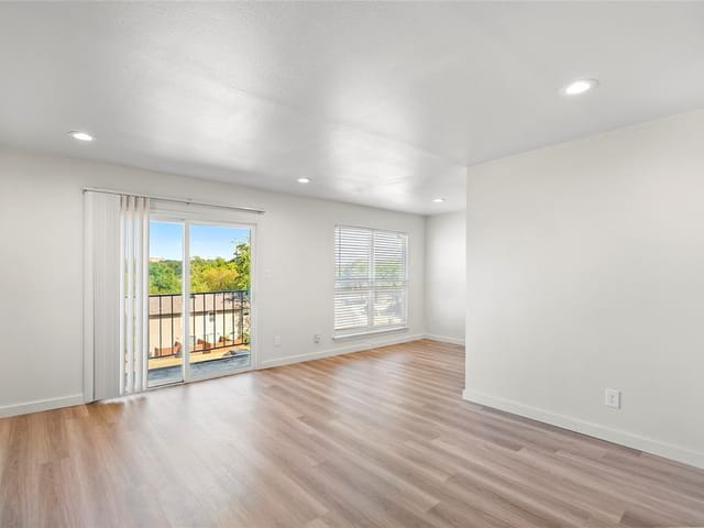 3819 Southway DR Unit #211