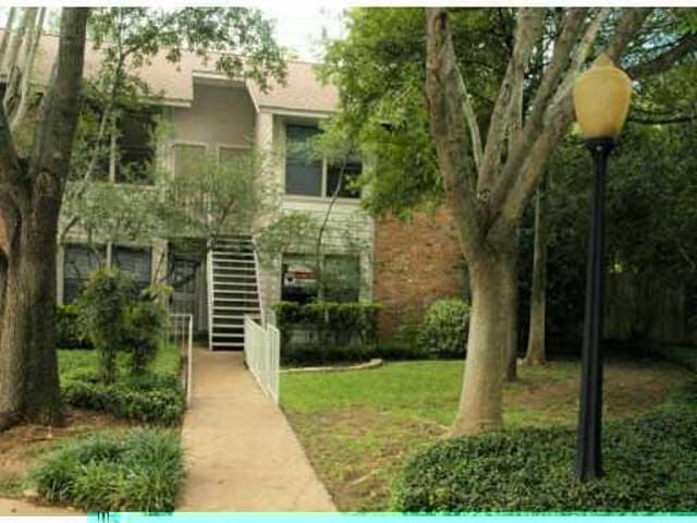 3839 Dry Creek Dr Unit #101
