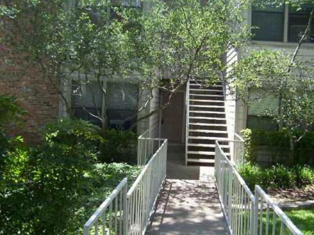 3839 Dry Creek Dr Unit #102