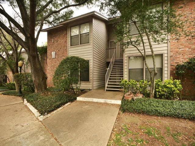 3839 Dry Creek Dr Unit #104