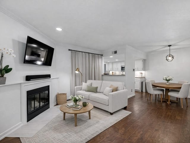 3840 Far West Blvd Unit #101