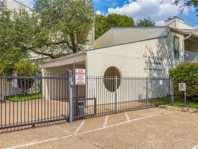 3840 Far West Blvd Unit #314