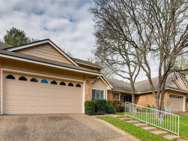 3846 Williamsburg Cir