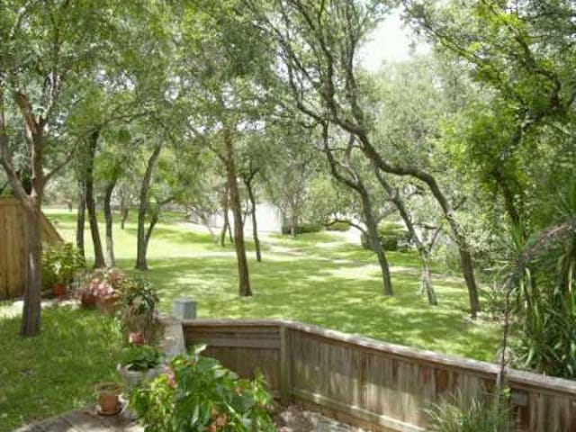 3857 Williamsburg Cir
