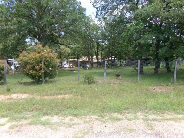 386 Hidden Oaks DR
