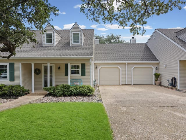 3870 Williamsburg CIR