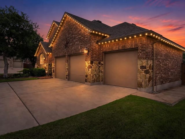 3896 Skyview WAY