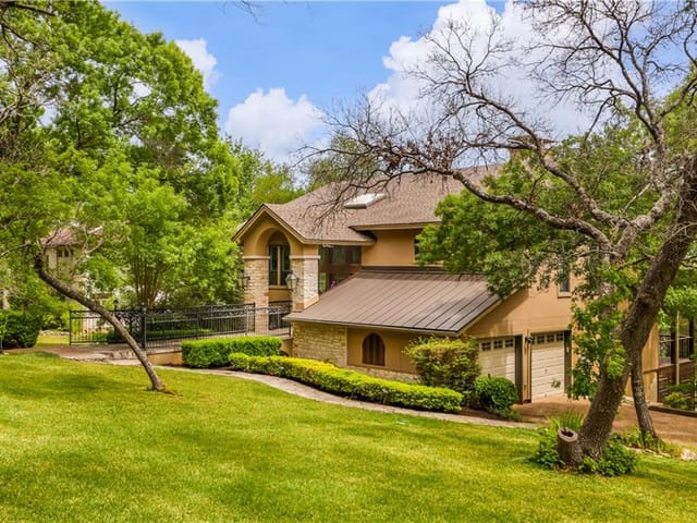 39 Pascal Ln