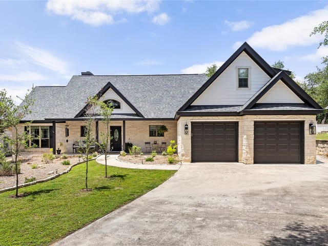 39 Pebblebrook LN