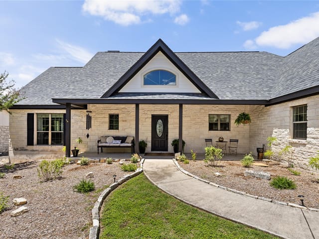 39 Pebblebrook LN
