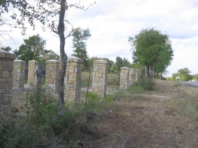 390 Old San Antonio RD