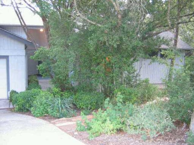 3901 Dry Ledge Cv