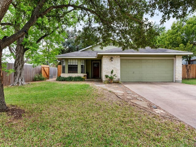3901 Gemstone Rd
