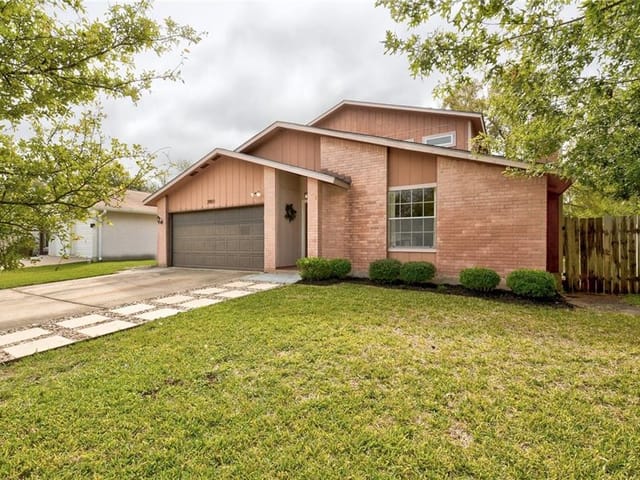 3901 Leafield Dr