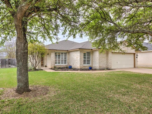 3901 Licorice Ln