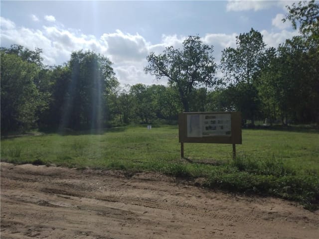 3902 Veldt Dr