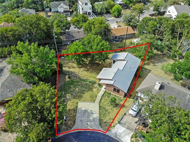 3903 Chase Cir