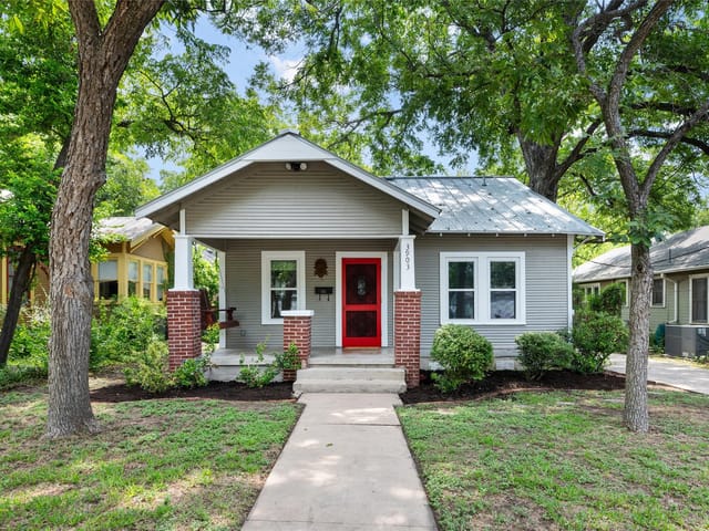 3903 Duval St