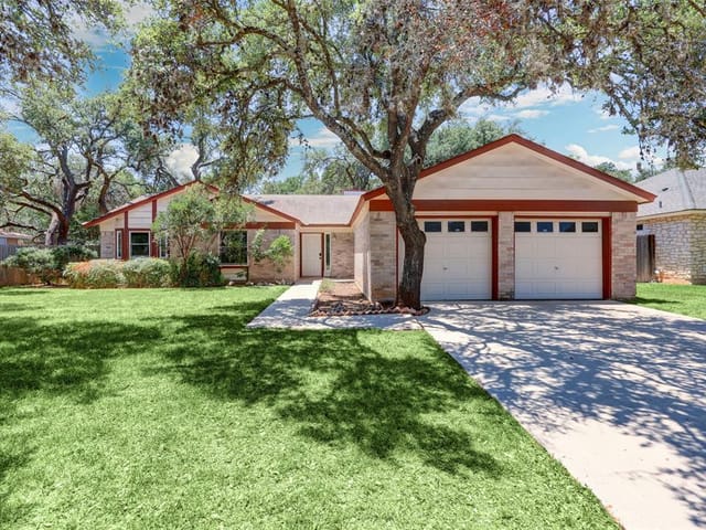 3903 Robert Burns Dr