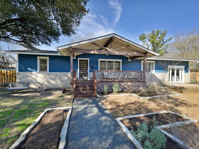 3904 Sycamore Dr