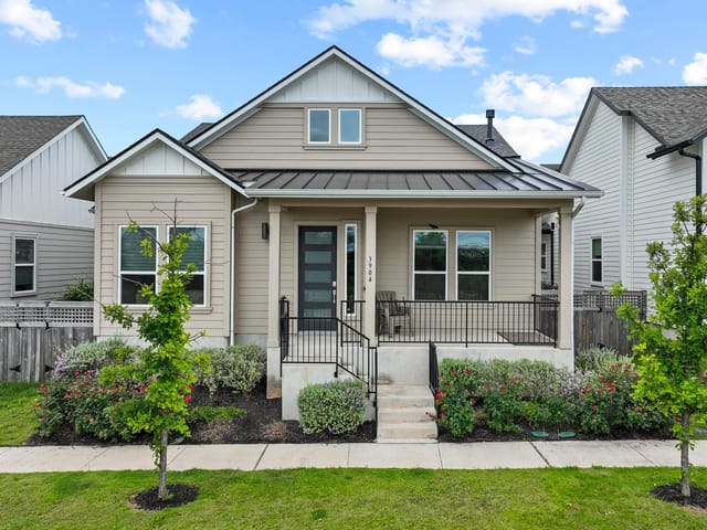 3904 Tom Miller ST - front exterior - Luxury home in Mueller Sec 11, Austin, TX