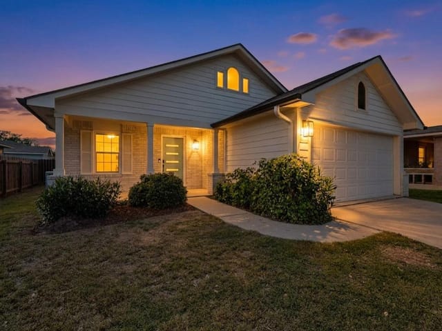 3906 Reeders DR